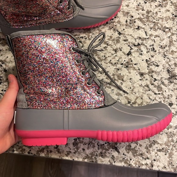 Marley Lilly sparkles duck boots- size 8 - Picture 2 of 6